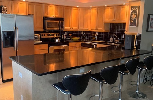 Moorings Condo | Beachfront Paradise in the Moorings! Direct Gulf access Bay! SEASONAL RENT ONLY