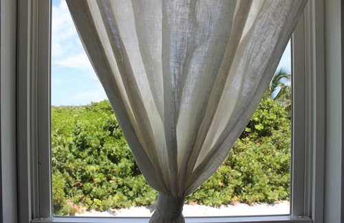 Hope Town House | Beachfront paradise: Spectacular views, huge deck, central location, backup gen!