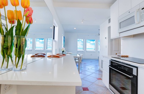 Hollywood Condo | Beachfront Paradise w/Oceanview