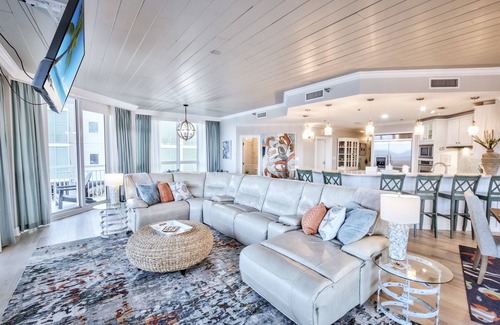 Gulf Shores Condo | Beachfront Penthouse-Style Luxury - Sleep up to 20