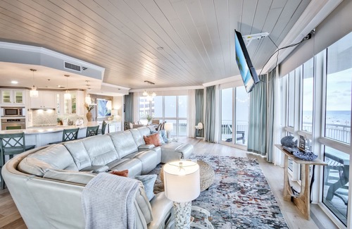 Gulf Shores Condo | Beachfront Penthouse-Style Luxury - Sleep up to 20