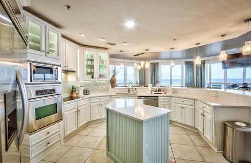 Gulf Shores Condo | Beachfront Penthouse-Style Luxury - Sleep up to 20