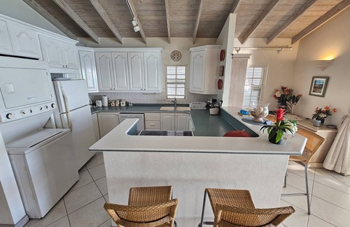 Worthing Condo | Beachfront Penthouse #7 Leith Court