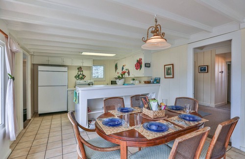 Kalama Tract Cottage | Beachfront Plantation Cottage - 3sqm/2sqm House - Kailua Beach