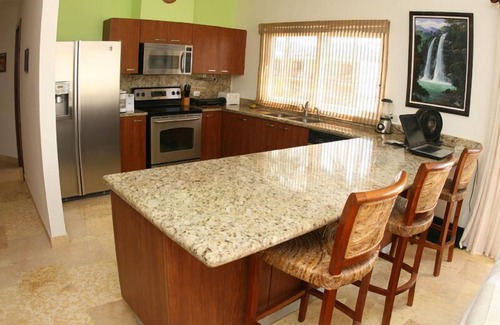 Jaco Condo | Beachfront, Pool, Spa, Gym, Hot Tub, gated, Marble, Spa, #1 property in Jaco
