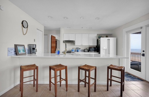 Florida House | Beachfront: Private Beach Access l Luxury Beds, Kitchen, Bath l Private Decks