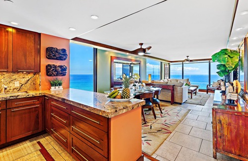 Honokowai Condo | Beachfront prime corner unit, endless views