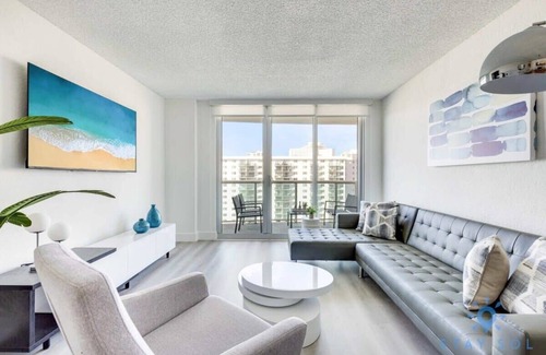 Sunny Isles Beach Apartment | Beachfront Retreat | Sunny Isles Condo