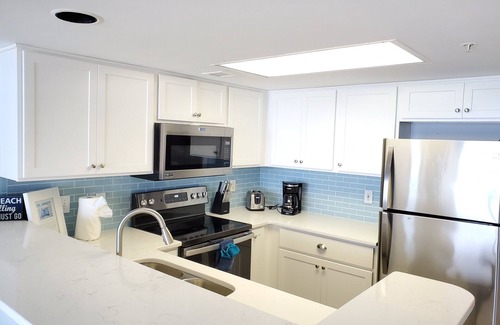 Myrtle Beach Condo | BEACHFRONT-Remodeled 200 + 5-star reviews- Best LOCATION River- 6th Floor
