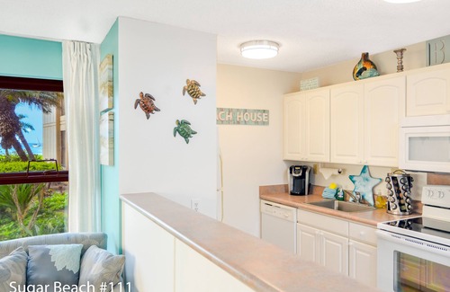 Kihei Condo | Beachfront Resort - Ground Floor - Corner Unit - Steps to the Beach-Pool-Spa!