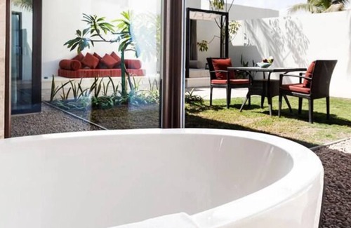 Salalah Hotel | Beachfront Resort! Luxe Accommodation w/Garden View! Swimming Pool & Spa Center