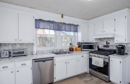 Jamesport House | Beachfront Retreat - 5BR Home With Stunning Views