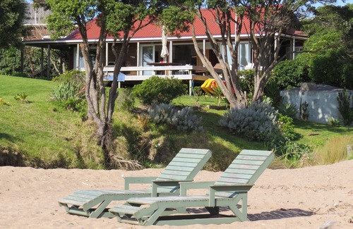 Russell House | Beachfront Retreat Bay of Islands