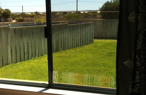 Lancelin Apartment | BeachFront Retreat in Lancelin