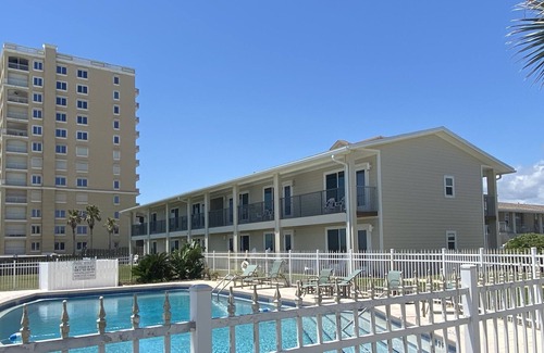 Jacksonville Beach Apartment | Beachfront Studio Condominium