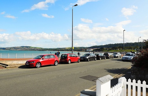 Rhos on Sea Cottage | Beachfront Sea View Cottage