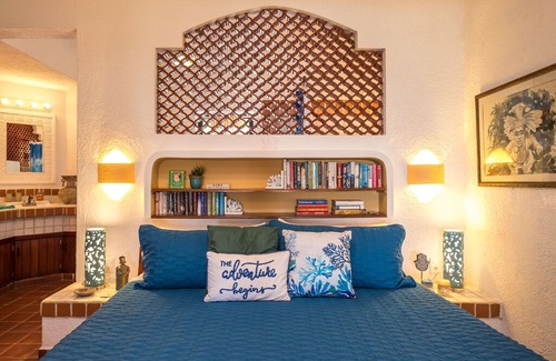 Akumal Condo | Beachfront, Sea Views, Cozy, Bright, Open Concept, Sleeps 1-4, Akumal Mexico