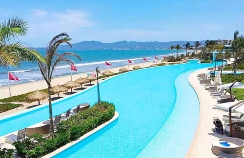 Nuevo Vallarta Apartment | Beachfront spacious Penthouse