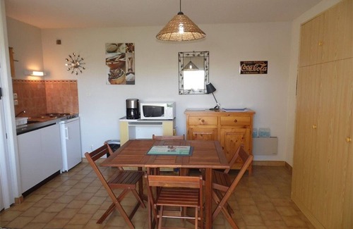 Marseillan Plage Apartment | Beachfront Studio with Private Parking for 4 Guests