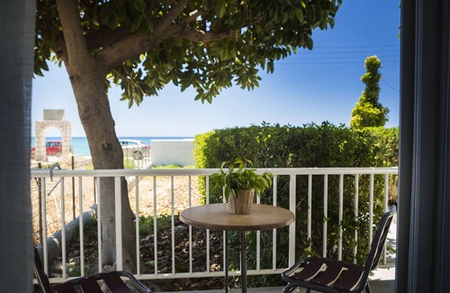 Lourdata Apartment | Beachfront Studio No 2 10 mtrs from the beach