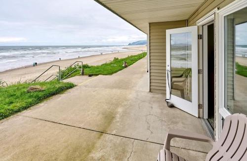 Lincoln City House | Beachfront Studio - No Stairs - Patio - Full Kitchen
