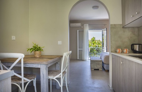 Mousata Apartment | Beachfront Suite No 4 For the beach lover's