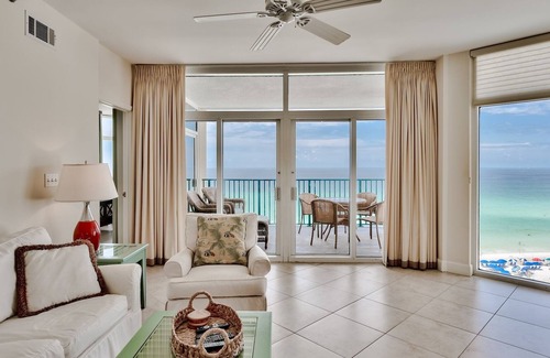 Destin Condo | Beachfront sunset view! Newly updated-perfect for families-free chairs/umbrella!