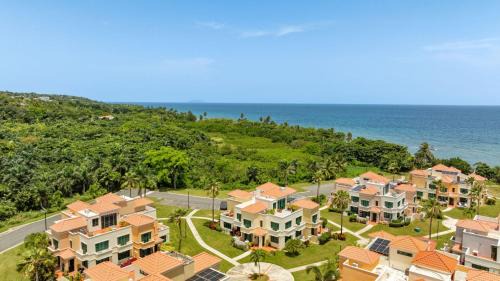 Puntas House | Beachfront Surf House-Family Fun, Pool and Solar