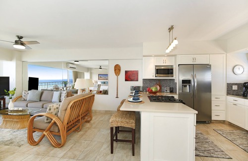 Waikiki Condo | Beachfront, Sweeping Ocean Views, A/C, FREE Parking and Wi-Fi, Washlet!