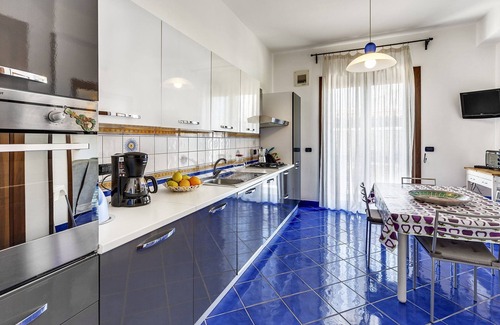 Carrozziere Villa | Beachfront Syracuse Villa | 5 Bedrooms | Villa Maddocazzo | Spectacular Sea.