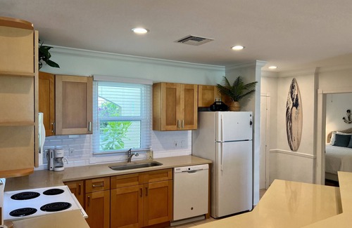 Wheeland Settlement Condo | Beachfront- BREEZY POINT CONDO. "Newly Furnished"!
