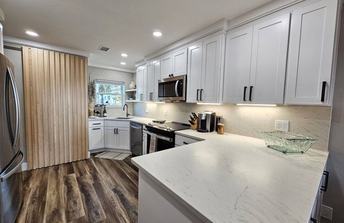 Ono Island House | BEACHFRONT Townhome - New Kitchen and Bath - 2 BR 2.5 Bath
