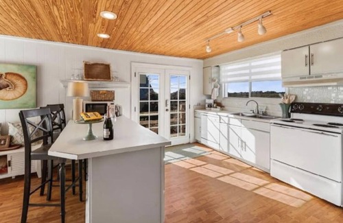 South Ponte Vedra Beach House | BEACHFRONT ULTRA PRIVATE HOME JUST 11 STEPS to SAND🐚FREEBIES🥞ST. AUG,PETS CONS.