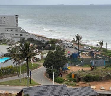 Umdloti Apartment | Beachfront Umdloti Resort 303