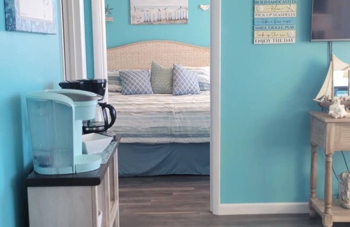 Panama City Beach Condo | Beachfront/Unbelievable Sunset views incl 3 pools, 2 beach chairs/umbrella!