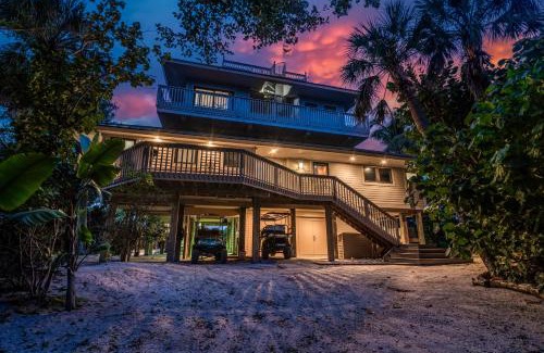 Safety Harbor Club House | Beachfront,V Private, 360 Views, Sunsets, Hottub