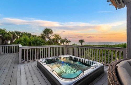 Safety Harbor Club House | Beachfront,V Private, 360 Views, Sunsets, Hottub