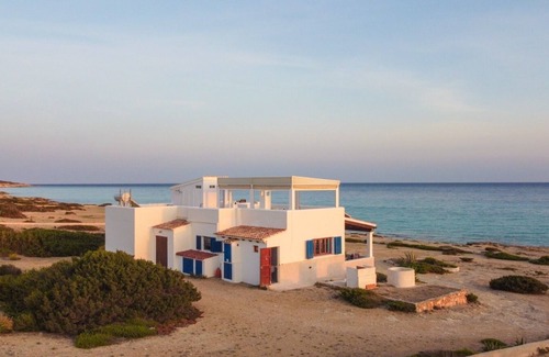 Formentera House | Beachfront villa in outstanding position
