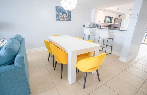 St. George Island Condo | BEACHFRONT Villa, Breathtaking Views, Community Pool