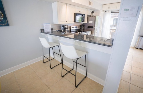 St. George Island Condo | BEACHFRONT Villa, Breathtaking Views, Community Pool