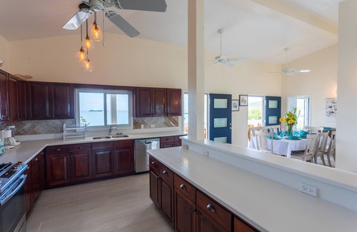 Sandy Ground Villa | Beachfront Villa 4 bed 3 bath