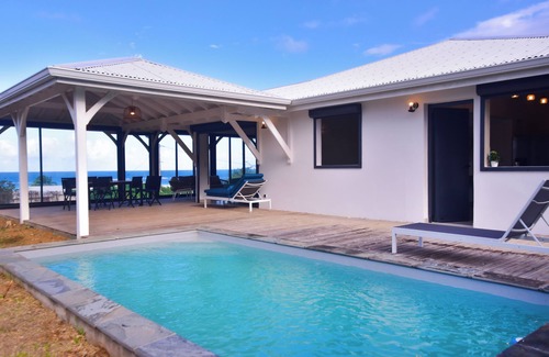 Le Francois House | Beachfront villa Cap Est Le François