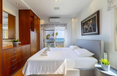 Meneou Villa | Beachfront Villa Carpe Diem