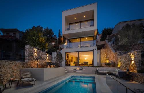 Vela Luka Villa | Beachfront Villa Grain of Salt with Pool