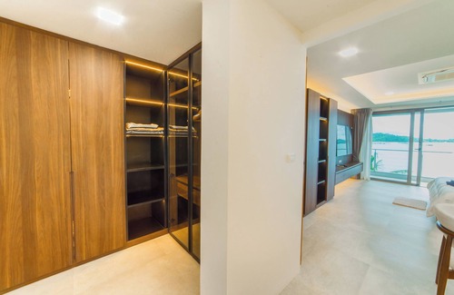 Pa Klok Villa | Beachfront villa Oceanfront|Boat Access |All Rooms sea View|Staffed