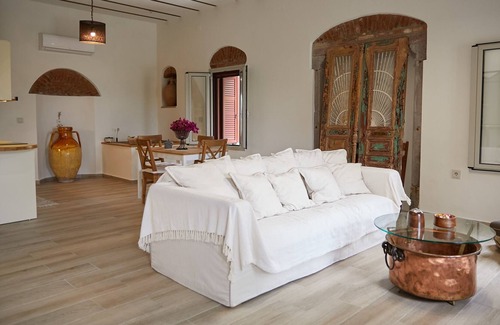 Vrontados Villa | Beachfront Villa, Ormos Lo, Vrontados, Chios Island, Greece