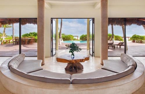 Zona Hotelera Villa | Beachfront Villa Playaäkun