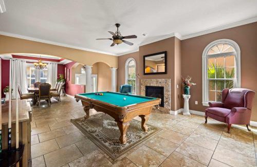 Sunset Beach House | Beachfront Villa Pool Spa Fire Pit & Pool Table