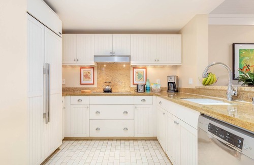 Kahuku Condo | Beachfront Villa w/Shared Pool/Spa & AC: Turtle Bay Villas 210