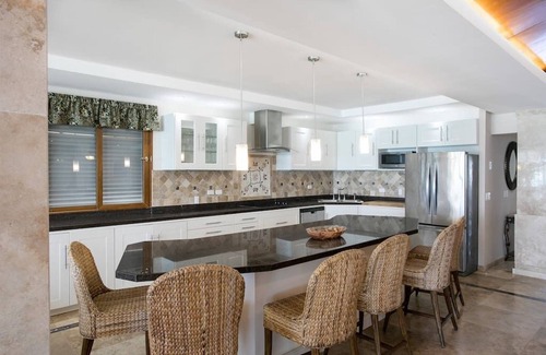 Simpson Bay Villa | Beachfront Villa w/pool, concierge service and airport transfers by SXMSIR
